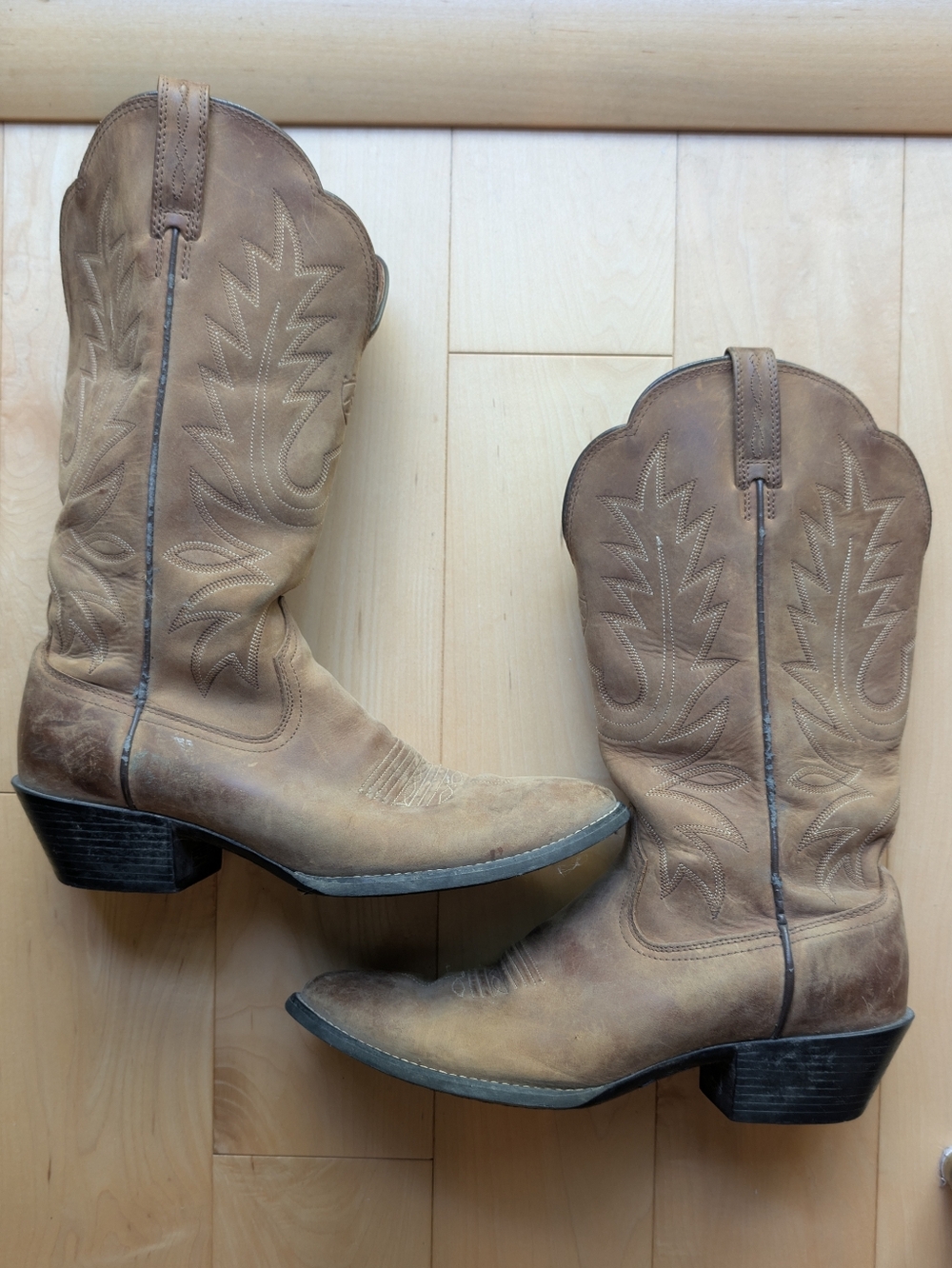 Ariat 2010 Heritage R Toe Western Boot